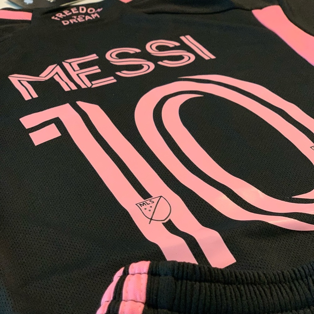 KIDS LARGE MESSI JERSEY SOCCER BOYS GIFT PLAYOFFS AGE 10-12 SIZE 28